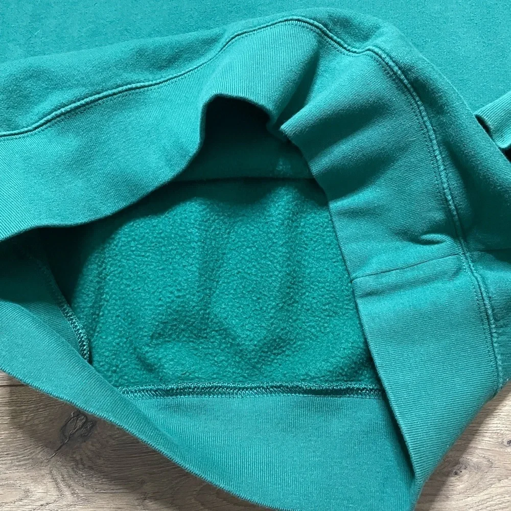 Old Navy Unisex 94 Fleece Logo Sweatshirt COLOR FIELD DAY Crewneck Sweater Sz S